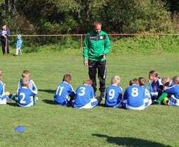 mk体育备用-乌鸦防线表现完美，对手几乎无解，乌鸦攻击什么